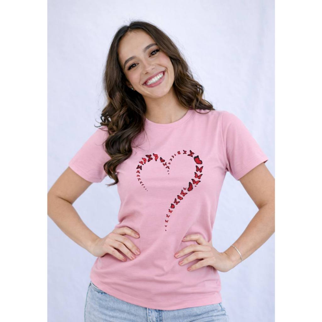 Camiseta Feminina Estampa Borboletas em Formato de Coração | Baby Look Moda Verão Trend