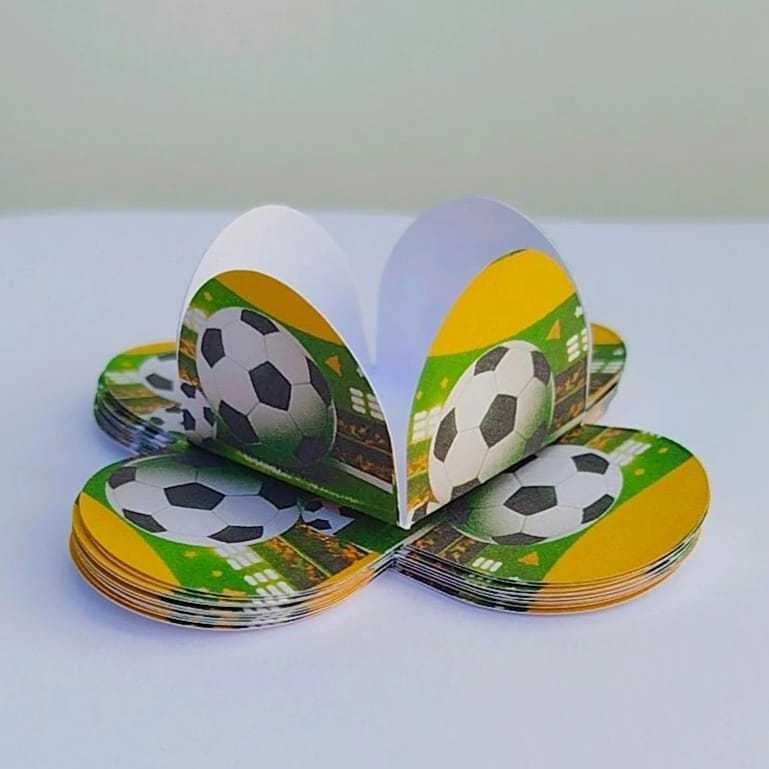 50 Forminhas Personalizadas de Doce Brigadeiro 4 Pétalas Festa Aniversário FUTEBOL -- COPA DO MUNDO
