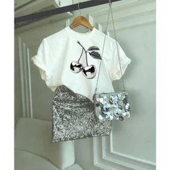 Camiseta Blusa Feminina Streetwear Blusao Estilosa Combinaçao Para Varios Looks - 100% Algodão