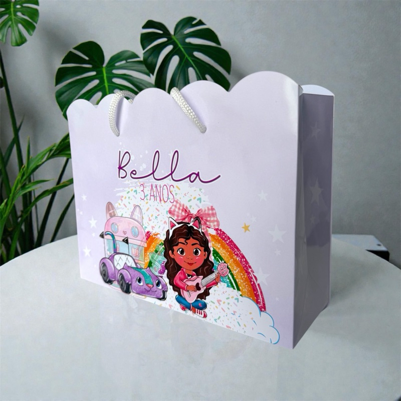 Sacolinha A CASA MÁGICA DA GABBY Personalizada / Bolsinha Lembrancinha Aniversário / (PEGUE E MONTE)