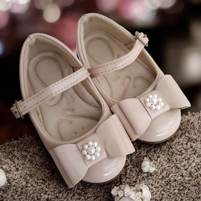 Sapatilha infantil verniz, laço, blogleirinha, palmilha macia e confortável, batizado, dama de honra