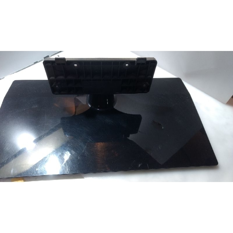 Pé base de tv Hisense ltdn48k20dam.