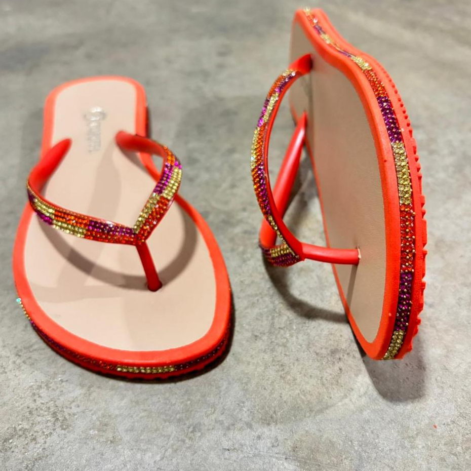 Chinelo Feminino Correia Com Strass Macio Confortável Glitter Moda Verão Tendência Helena Griffe