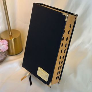 Bíblia Sagrada Feminina Masculina Evangélica Couro Preta Letras Médias Grandes Capa Dura Harpa e Índice em Oferta na Shopee