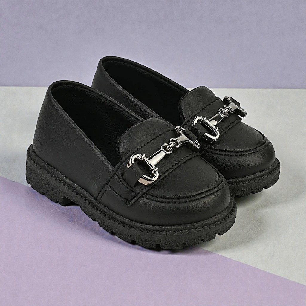 Mocassim Menina Infantil Modelo Oxford Off White e Preto Lindo Confortável Promoção