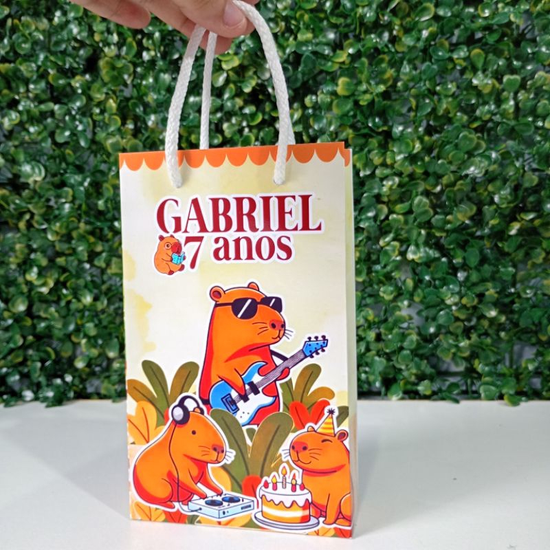 10/15/25 SACOLINHA SURPRESA CAPIVARA MENINO MARROM LEMBRANCINHA PERSONALIZADA FESTA INFANTIL ANIVERSÁRIO PEGUE E MONTE