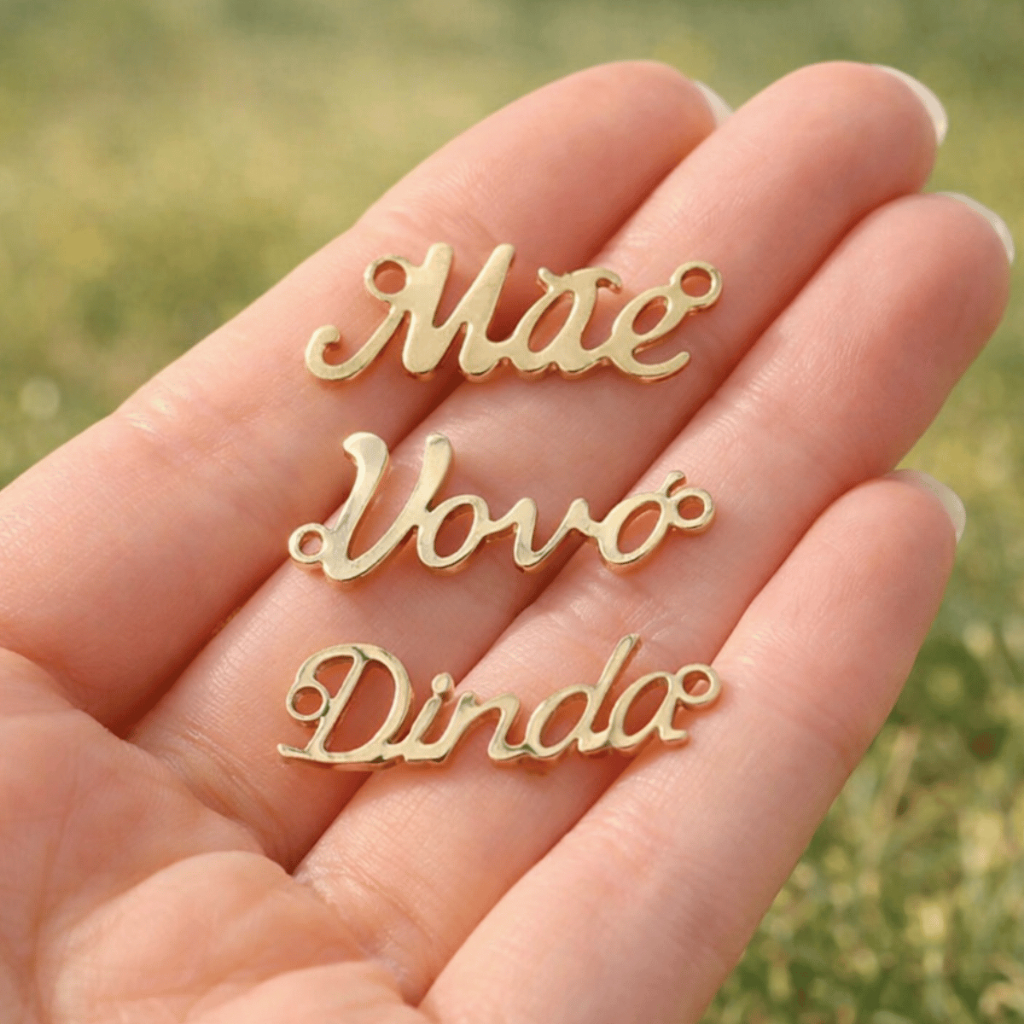 Pingente Mãe Vovó Dinda Dourado Cataforético Liso Para Colar Pulseira Chaveiro Artesanato