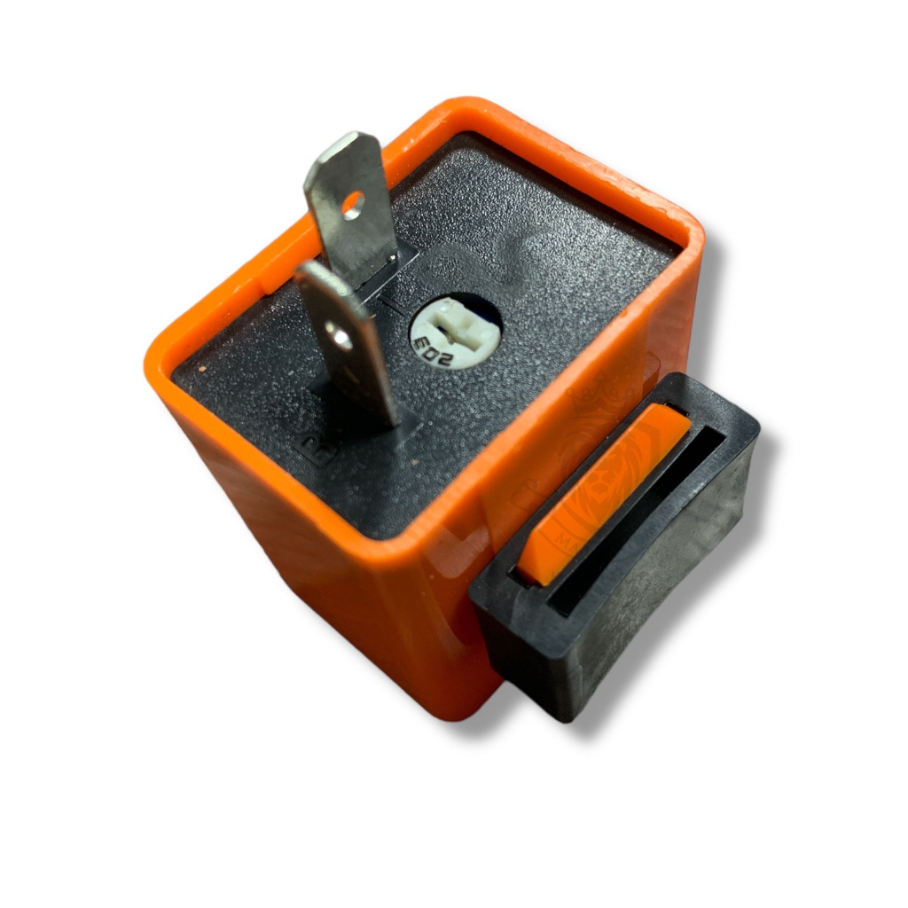 RELE PISCA SETA LED MOTO COM REGULAGEM DE VELOCIDADE UNIVERSAL 2 PINOS · foto 2