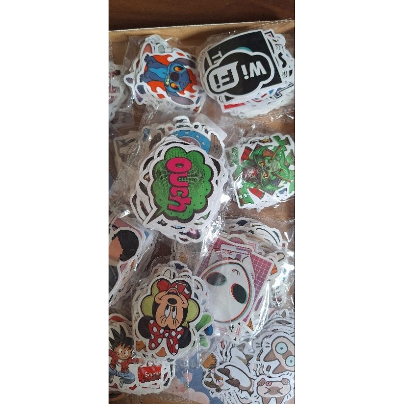 lote com mais de mil adesivos variados, tema Harry potter, Ete, old school, naruto,  etc