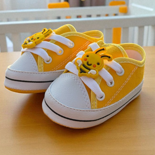 Sapatinho de bebê recém nascido sapatinho rn amarelo de abelhinha tênis de bebê em Oferta na Shopee