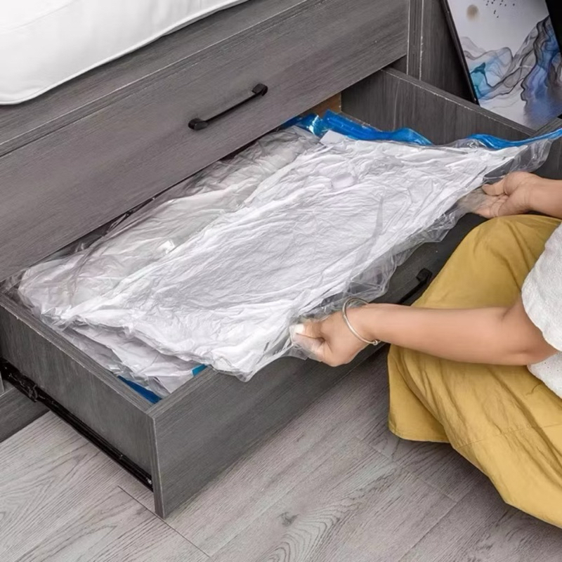 Saco à Vácuo Organiza Compacta Roupas Colcha Objetos Reduz Volume e Aumenta Espaço em Armários Baús Mala Bagagem Viagem