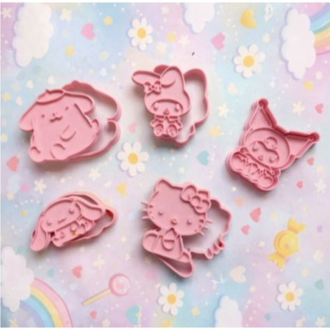 Kit 05 cortadores e 05 carimbos de Biscoito Hello Kitty - Cortadores Biscoitos Temáticos