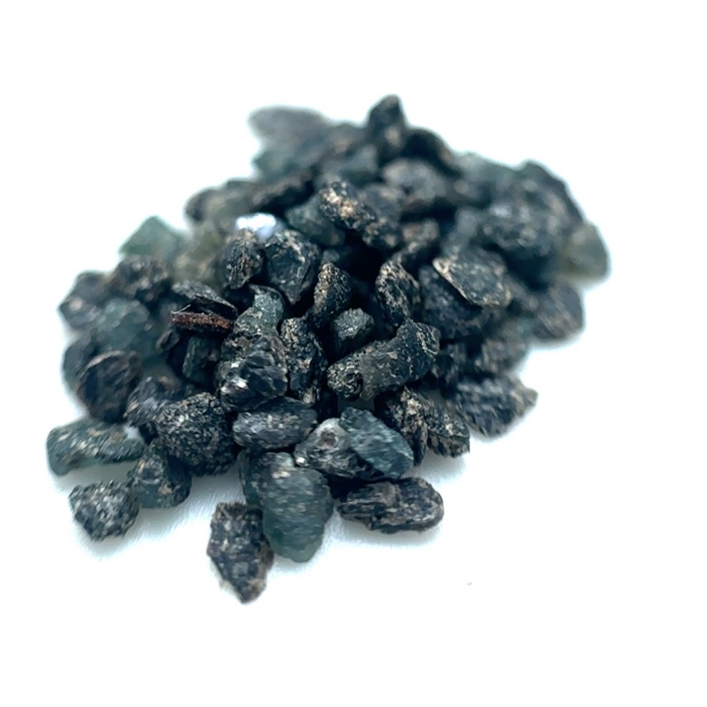 GHN58 - Alexandrita - Cascalho - T. 1.5 a 2.0mm- 100 Pedras