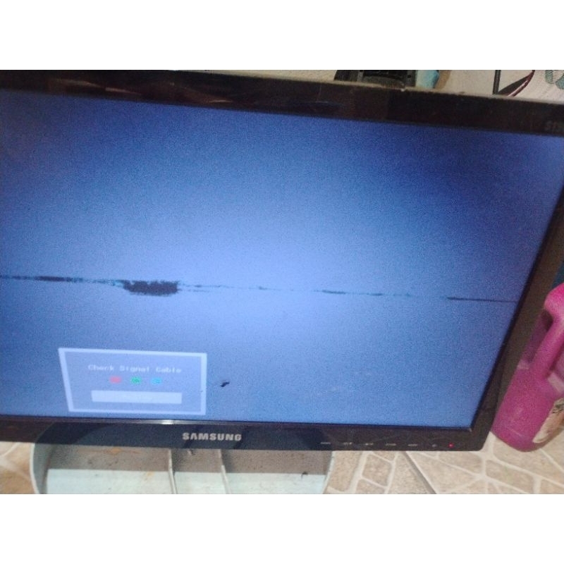 monitor 19" Samsung s19c301f com mancha na tela sem cabos e sem a base leia a de