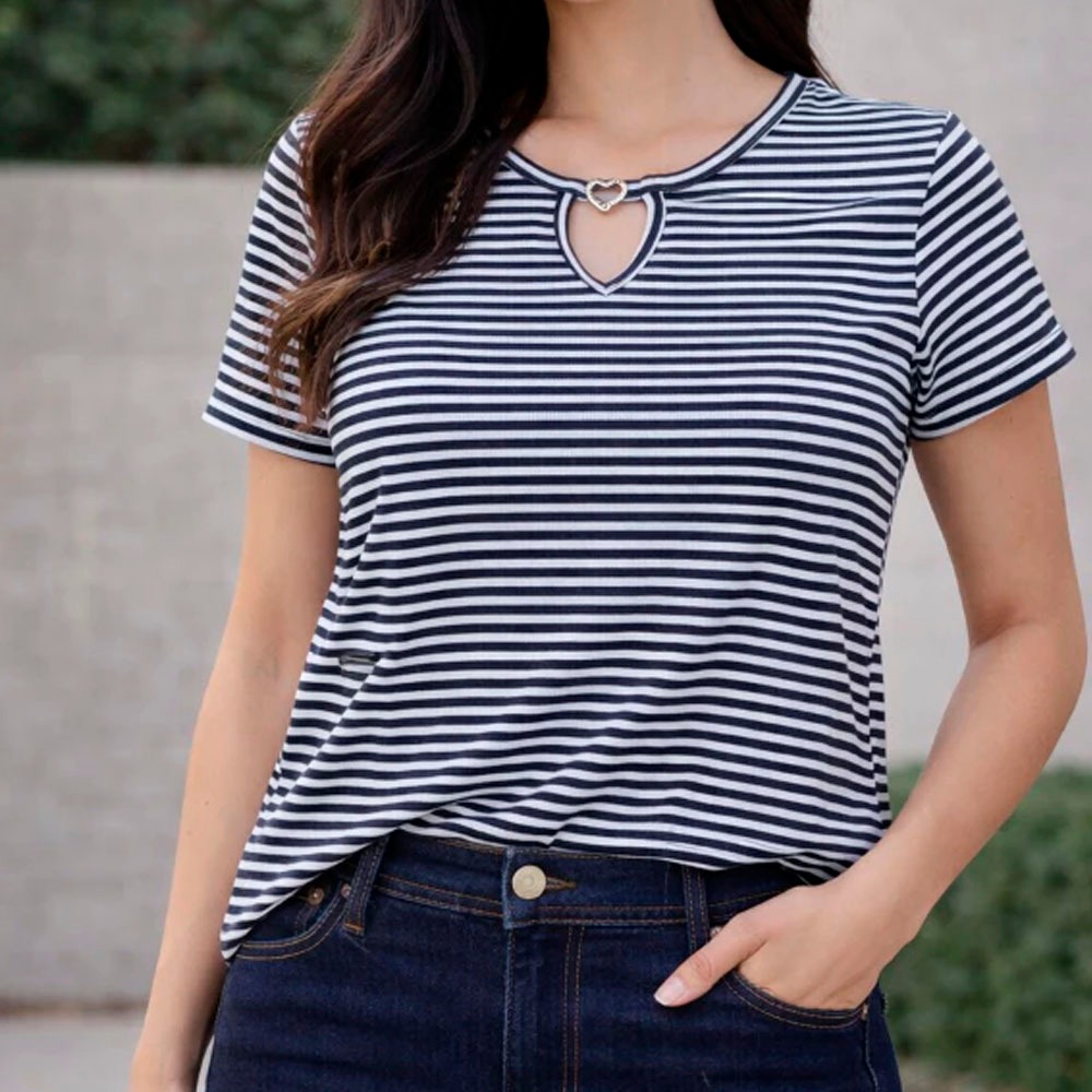 T-shirt Blusa Listrada Viscose Estilosa em Oferta na Shopee