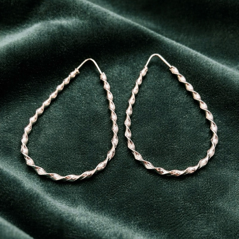 Brinco Argola Gota Torcida Grande em Prata 925 Legítima Feminino Elegante