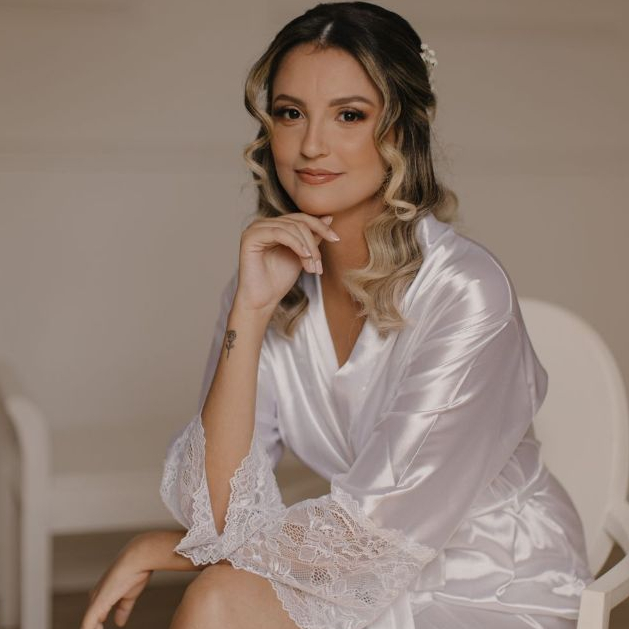 Robe Roupão Feminino Cetim com Elastano Detalhes em Renda Francesa Personalizado Noiva Mãe Debutante