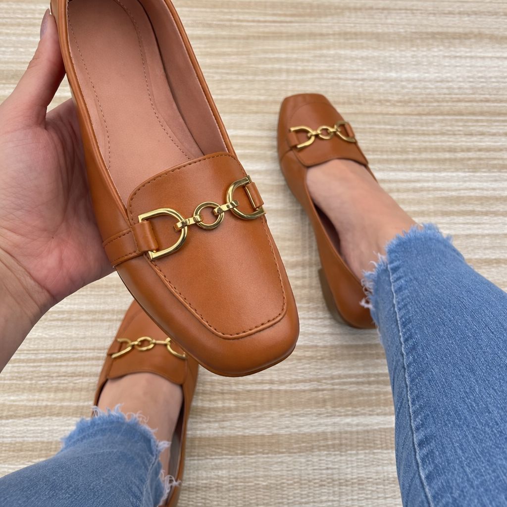 Sapatilha Feminina Mocassim Bico Quadrado Corrente Confort Casual carame em Oferta na Shopee