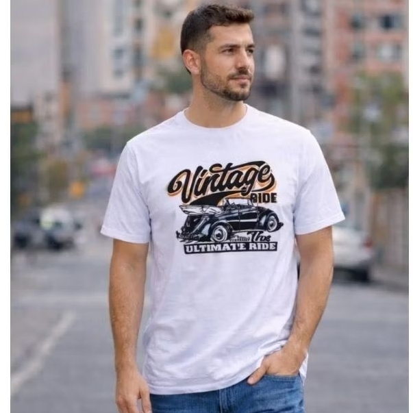 Camiseta Masculina Vintage Carro Clássico Branca Estampa Sublimada Poliéster Modelagem Regular Confortável