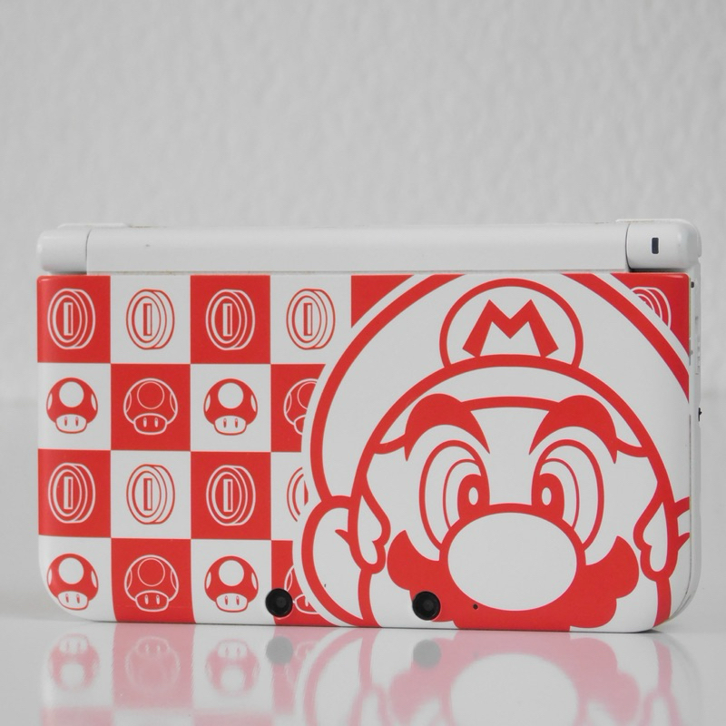 Nintendo 3ds xl mario white edition