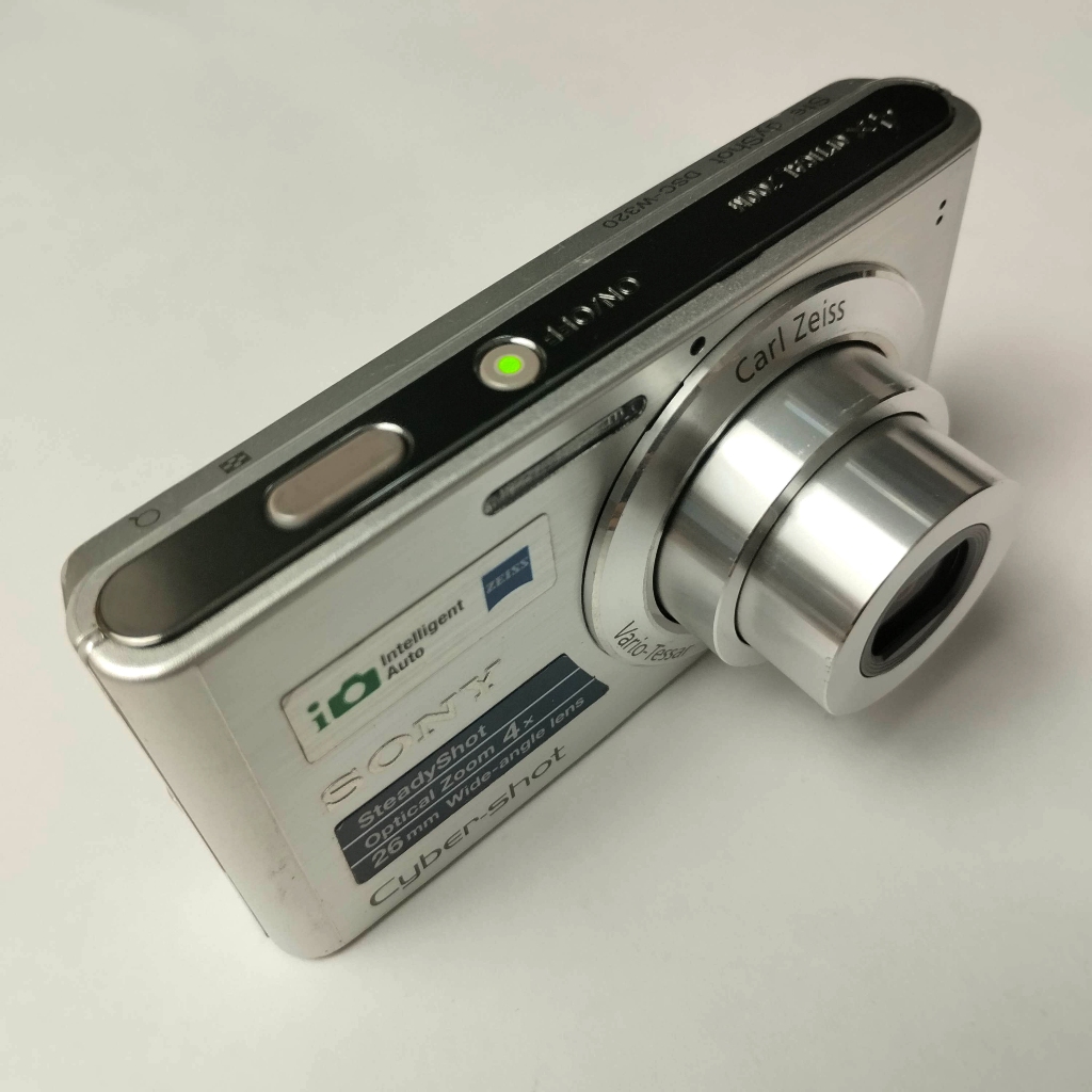 Câmera Digital Sony DSC W320 – 14.1 MegaPixels - Prata- Cartão 4gb