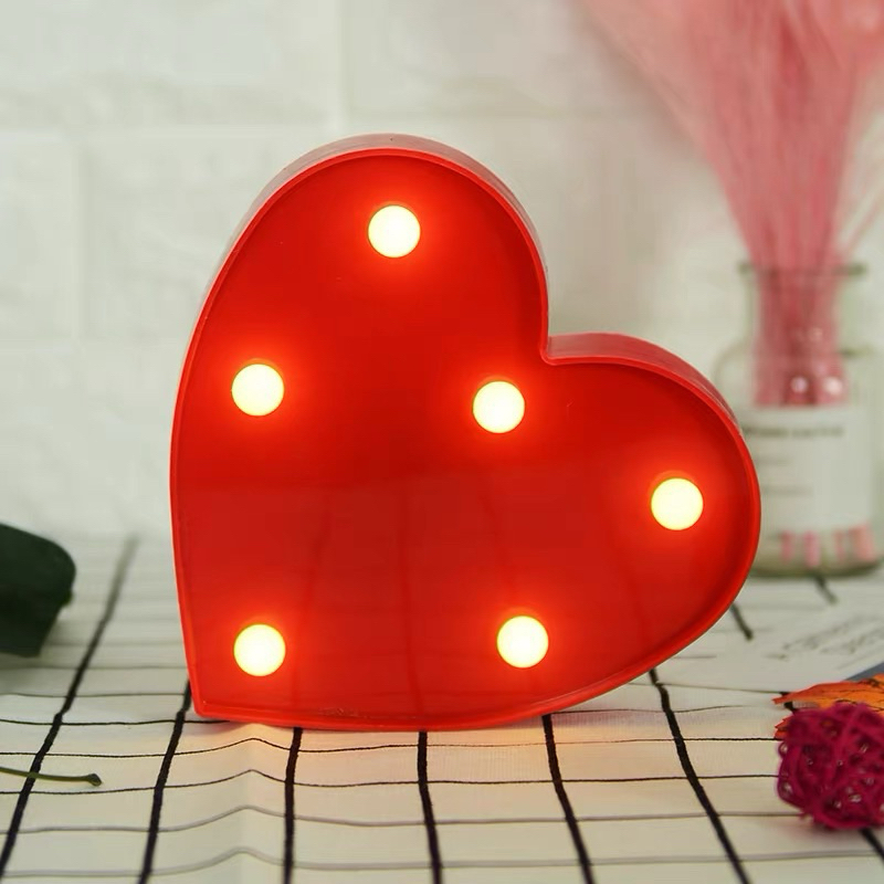 Luminária LED Coração Vermelho 16cm + Pilha Decorativa Presente Romântico Quarto Festa