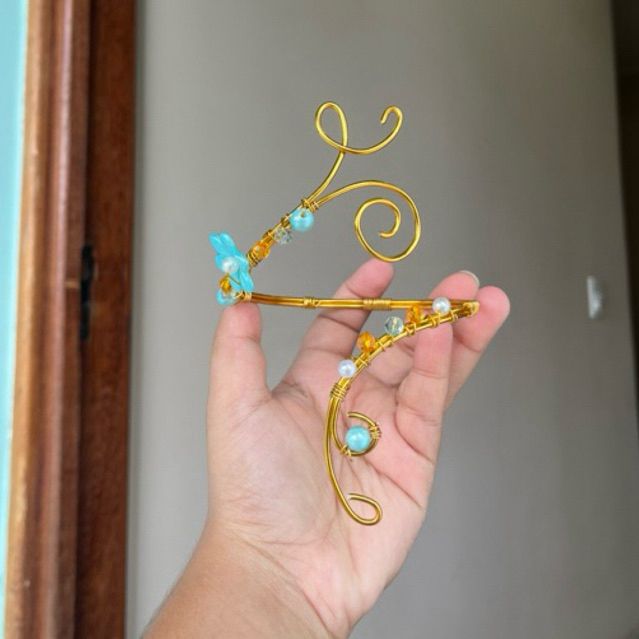 Bracelete Bloom Winx Club • Bracelete Artesanal Dourado detalhes em Azul e Laranja