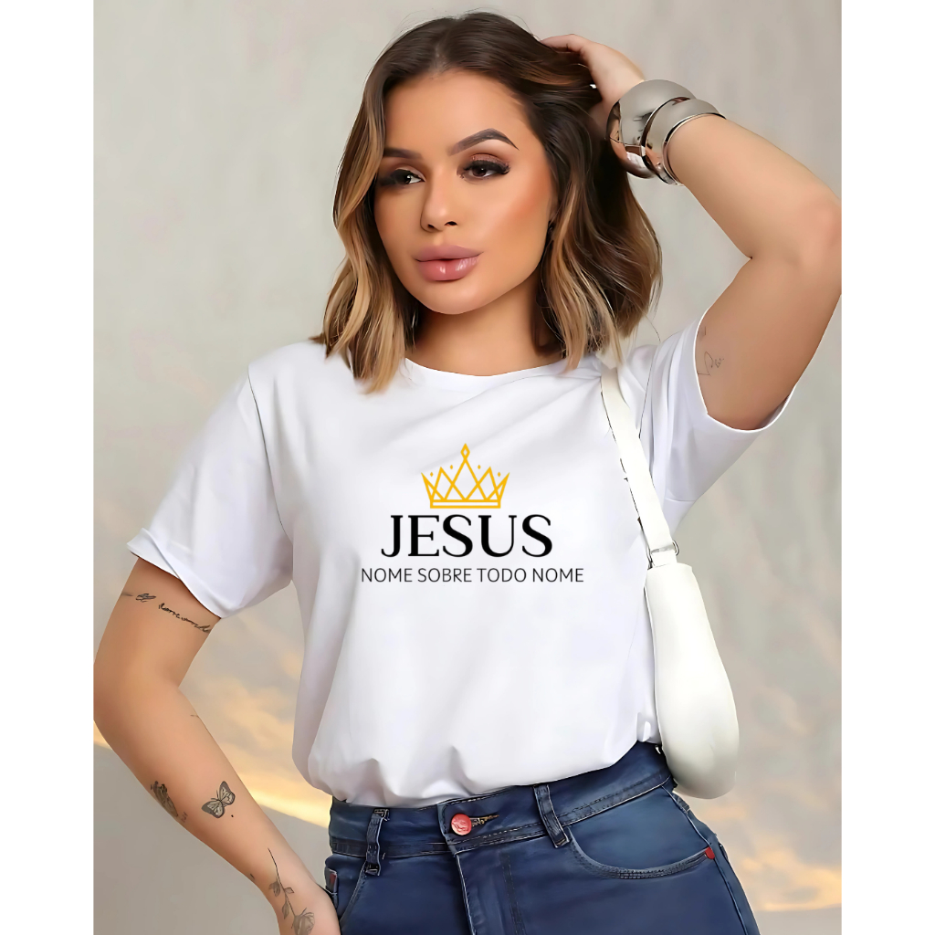 T-shirt Feminina Jesus com Flores Blusa Camiseta em Malha Premium Confortável | Estampa Exclusiva