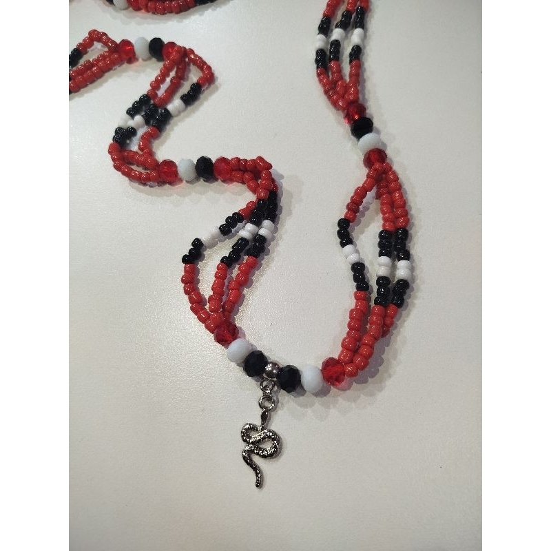 Guia três fios Coral / Guia cobra coral / Braja coral / caboclo coral / Exu cobra coral