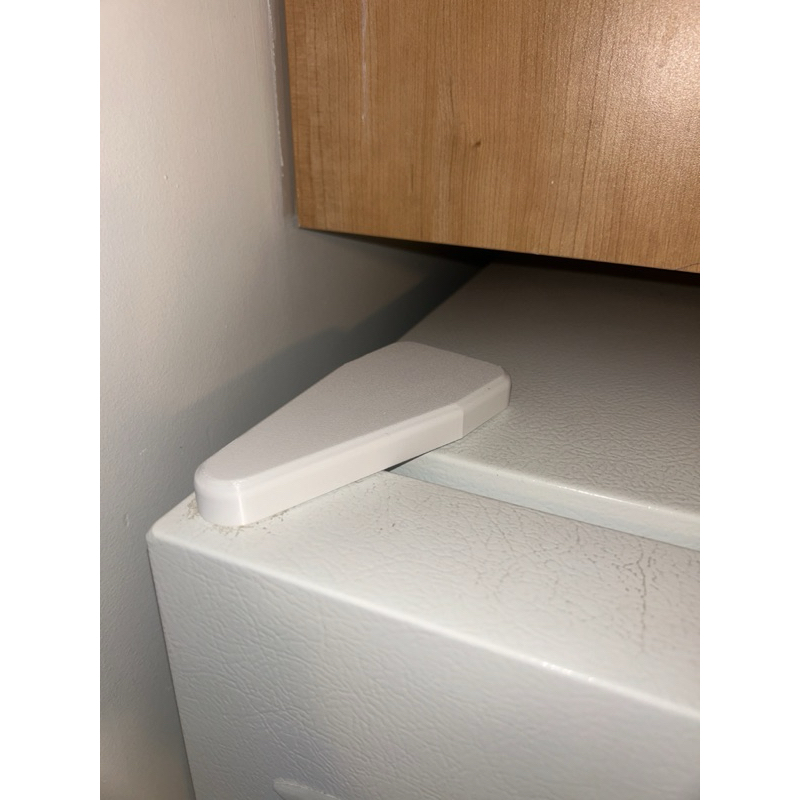 Tampa da Dobradiça da Geladeira Electrolux - Peça de Reposição Geladeira Eletrolux