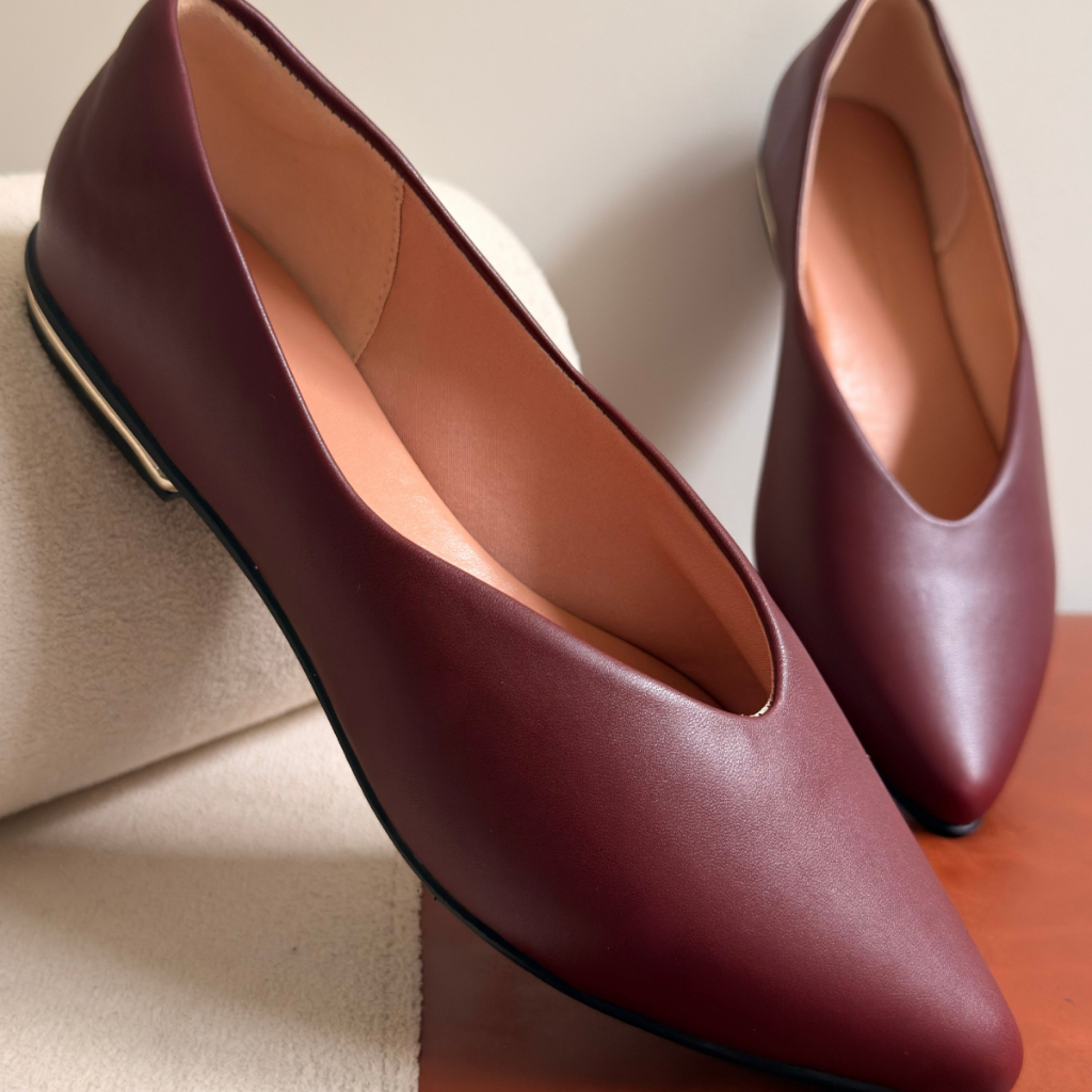 Sapatilha Feminina Bico Fino Recorte V Acabamento Luxo Elegante Confortável Casual Moderna Amizzara