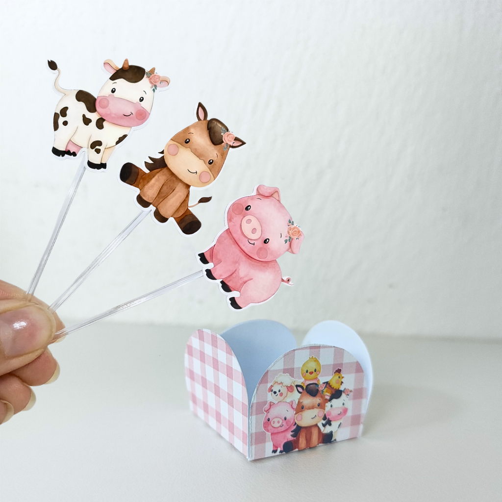 Forminhas personalizadas de doce e tags de docinhos tema Fazendinha Menina aniversário Lembrançinhas