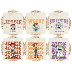 Camiseta Divertida Filme Desenho Toy Story Personagens Jessie, Woody e Buzz Algodão Infantil/Adulto
