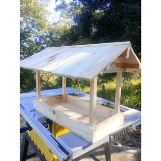 Comedouro, alimentador, casa para aves  , passarinho de madeira para jardim, chácara área externa