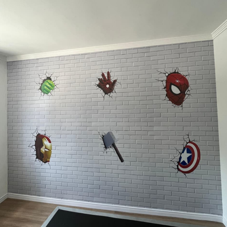 Papel de Parede Super Heróis 3D Tijolinho Branco Infantil
