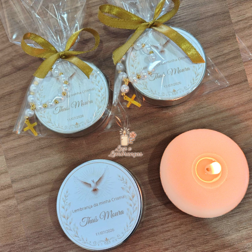 10 latinhas com vela perfumada e Mini terço lembrancinha de Crisma Divino Espirito Santo