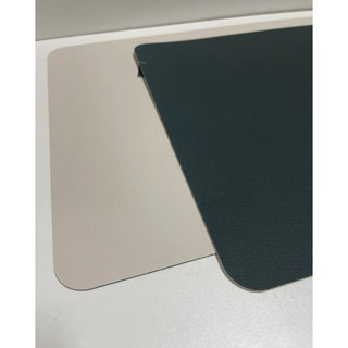 Jogo Americano Couro dupla face verde e off white para Mesa Posta – Sousplat/Toalha de Mesa Decorativa