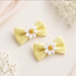 lacinhos para bebê margarida na presilha toda forrada e com borrachinha antideslizante lacinhos pequeno