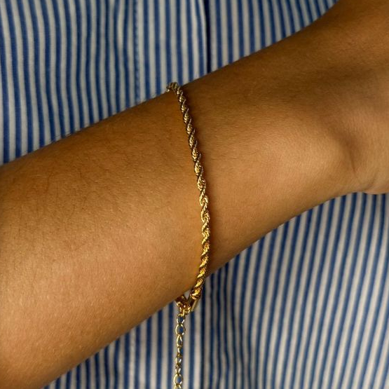 Pulseira Feminina de Corda Torcida Semijoia Banhada em Ouro 18K