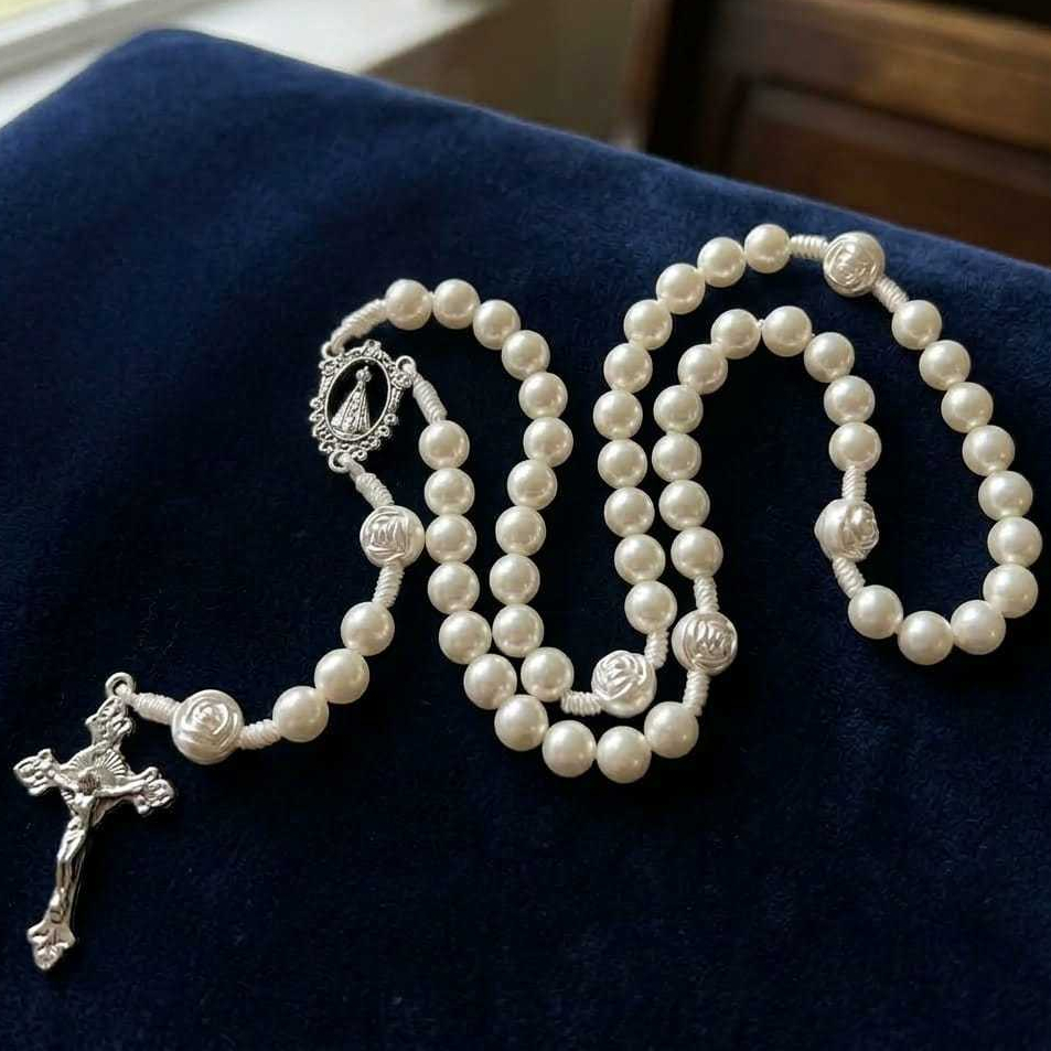 Terço Pérola Nossa Senhora Aparecida - 35 cm - FABRICADO EM APARECIDA/SP - OFERTA