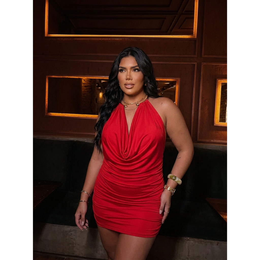 Vestido Plus Size All Curve Curto Drapeado Corrente Suplex Acetinado Justinho Tendência Blogueira Festas Rodeio Pecuaria
