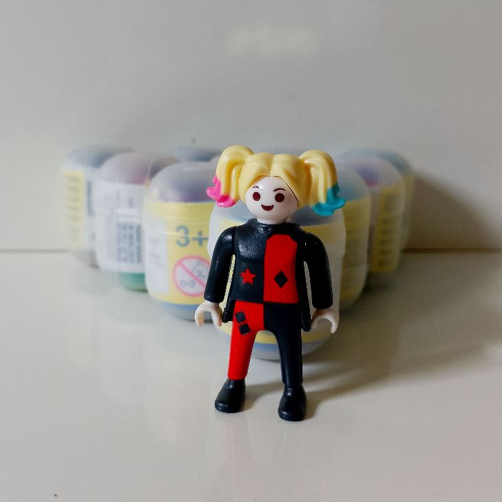 Coleção DC Playmobil - Kinder Ovo - Arlequina