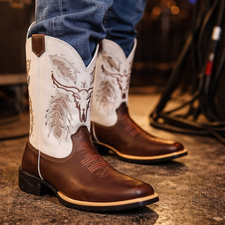 Bota Texana Masculina Cano Médio Boi Bordada Sola Borracha Macia Confortável