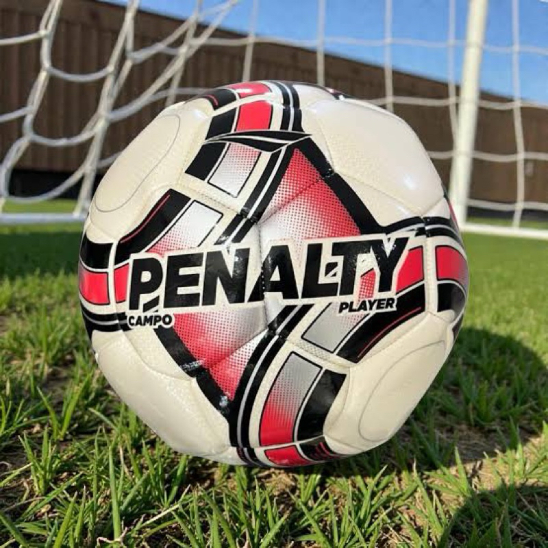 Bola Campo Penalty Player Vermelho com Resistência e Durabilidade
