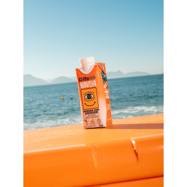Pack 12x Super Shake Naveia Banana com Amendoim 250ml — imagem 2 de 2