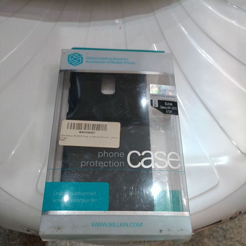 Capa Protetora Nillkin para Samsung Galaxy A8 Plus 2018 (A730) + Película