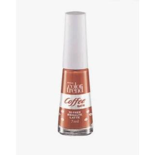 esmalte avon color trnd  coleçao coffee date na cor latte de 7 ml.