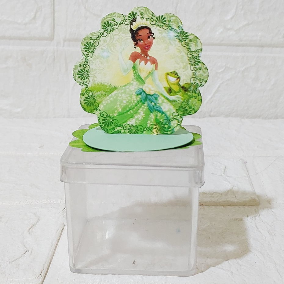 Aplique Painel com 10, 20 ,30, 40, ou 50 und. Tag Personalizada da PRINCESA TIANA Lembrancinha