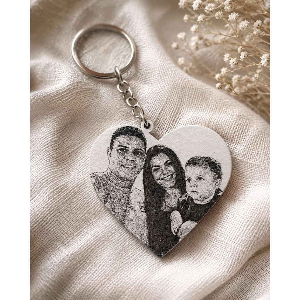 Kit Chaveiro Coração Personalizado com Foto – Lembrança Especial em MDF
