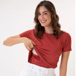 Blusa de Amamentação Terracota com Abertura Prática Manga curta Camiseta Pós-Parto Confortável Moda maternidade gestante